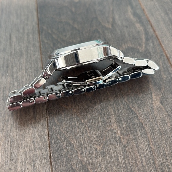 MICHAEL KORS Chronograph White Mother of Pearl Walcott Women's Watch, Jewellery - Picture 5 of 13